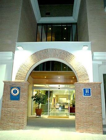 Hotel Isur Йерена Екстериор снимка