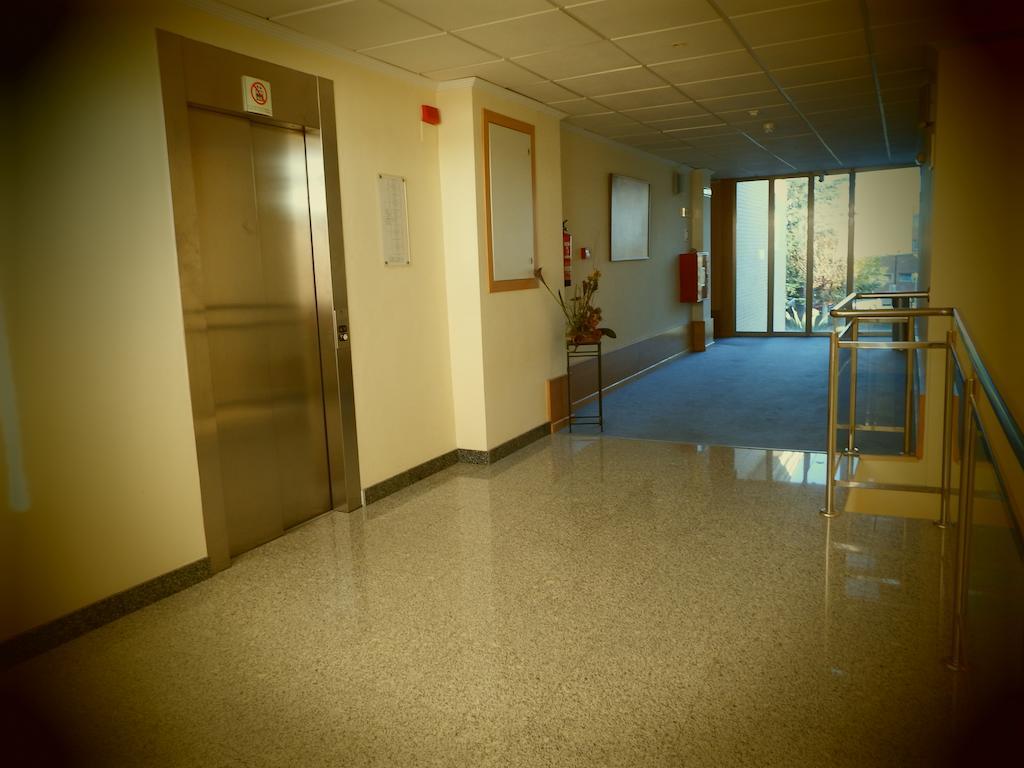 Hotel Isur Йерена Екстериор снимка