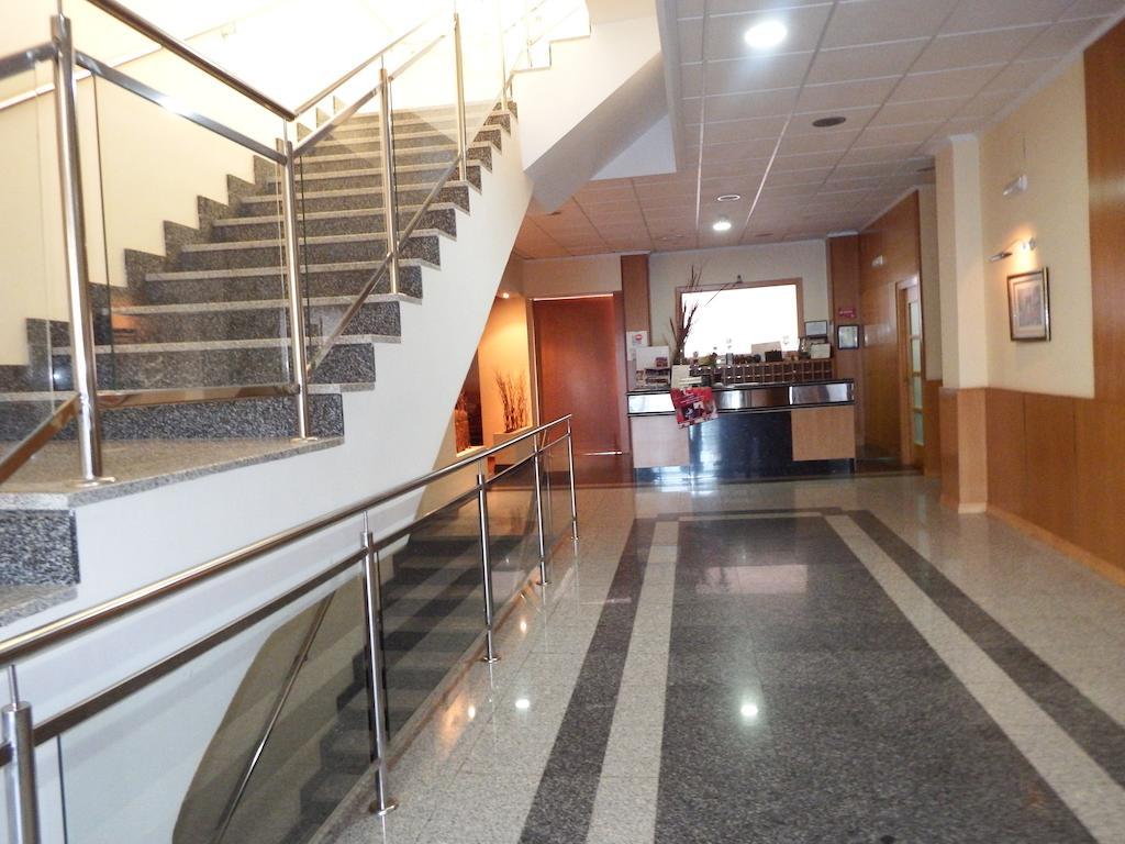 Hotel Isur Йерена Екстериор снимка